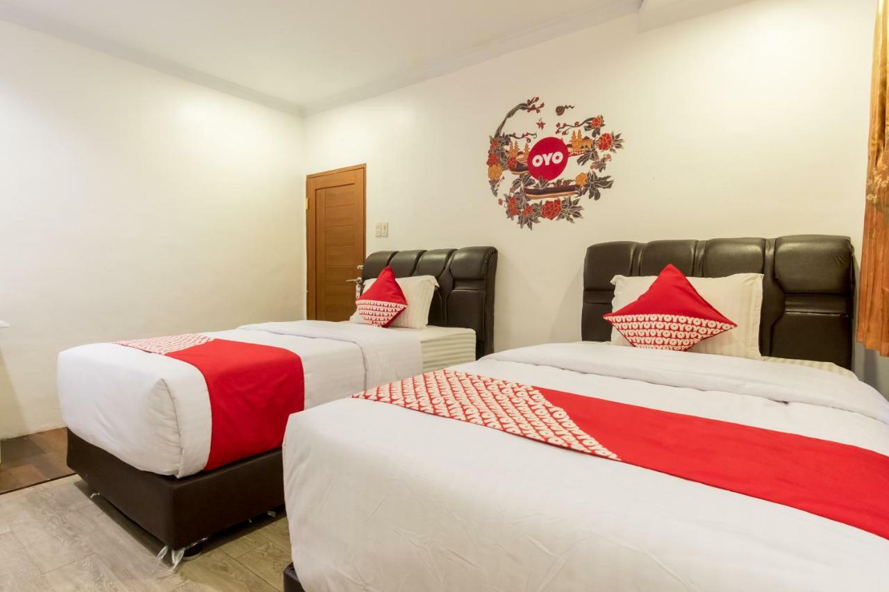 Oyo 619 Naufal Guest House Syariah Medan Buitenkant foto