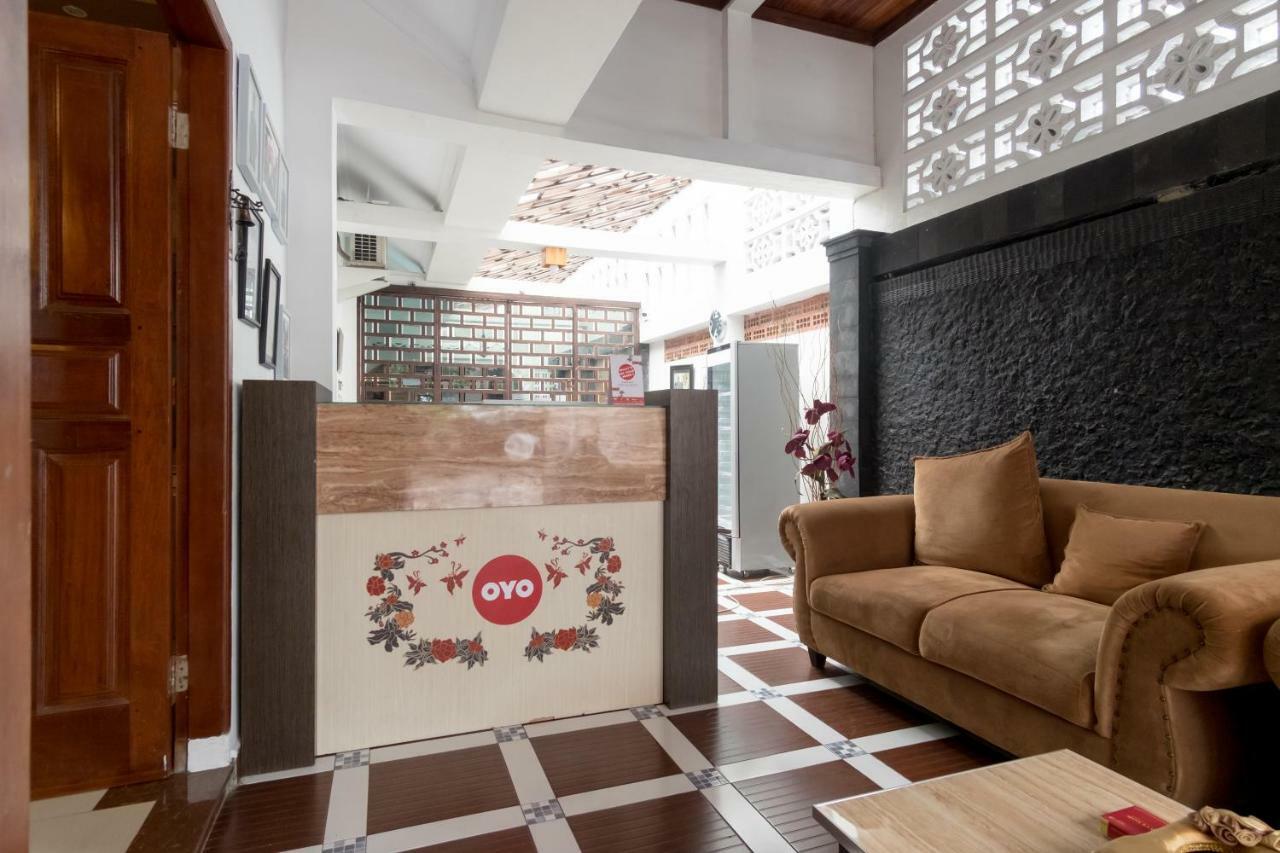 Oyo 619 Naufal Guest House Syariah Medan Buitenkant foto