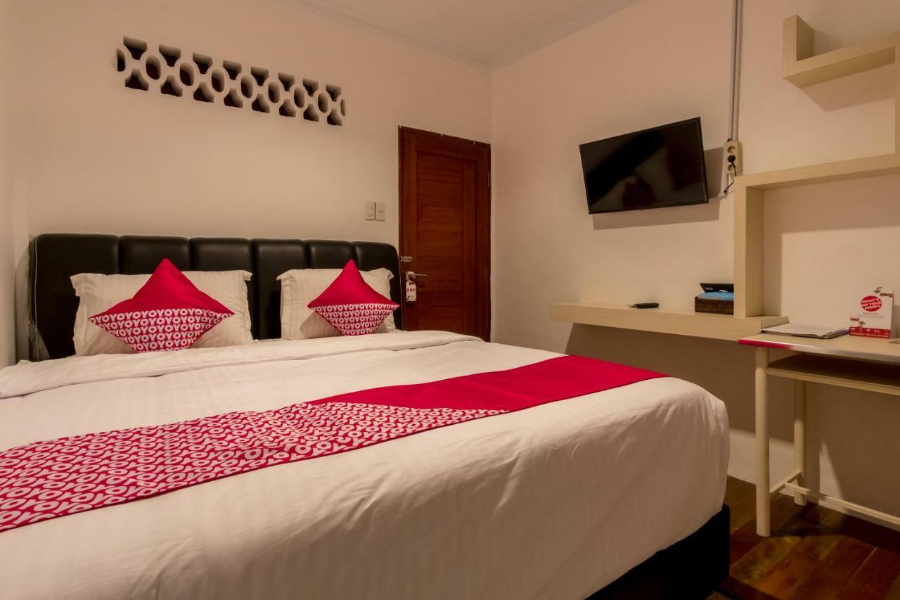 Oyo 619 Naufal Guest House Syariah Medan Buitenkant foto