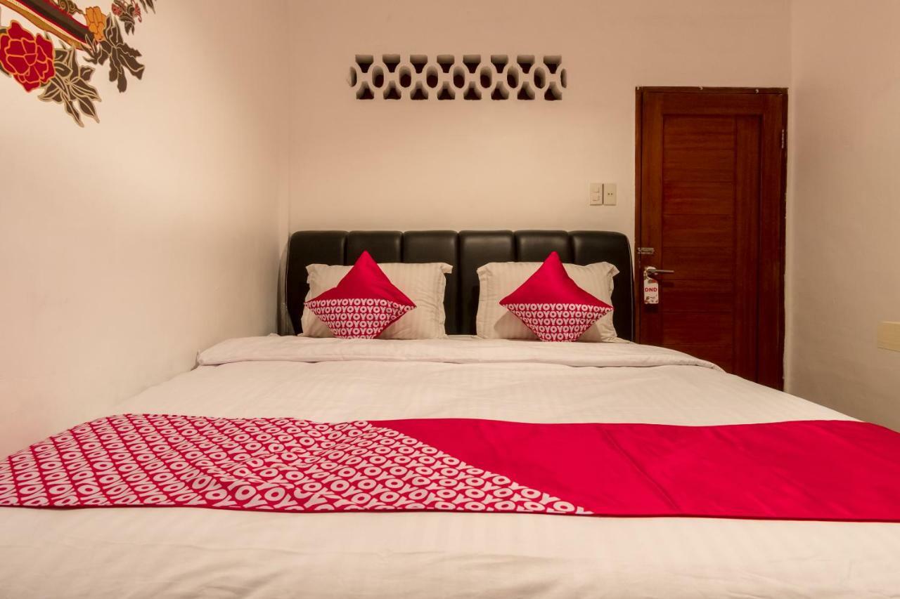 Oyo 619 Naufal Guest House Syariah Medan Buitenkant foto